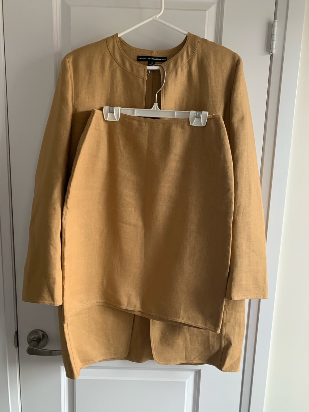 Linda Allard Ellen Tracy Mustard Collarless 100% Linen Set, Size 10
